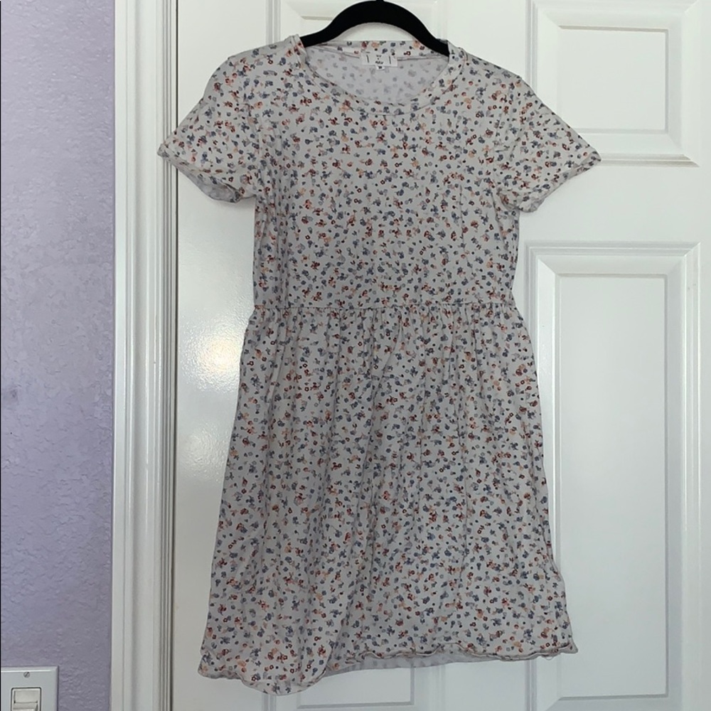 Cute and casual floral juniors dress